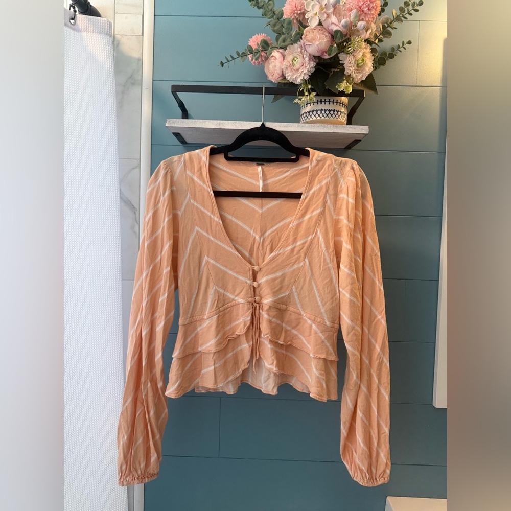 Free People Peach Chevron Crop Blouse Ruffle Hem Button Front Boho Top - Medium